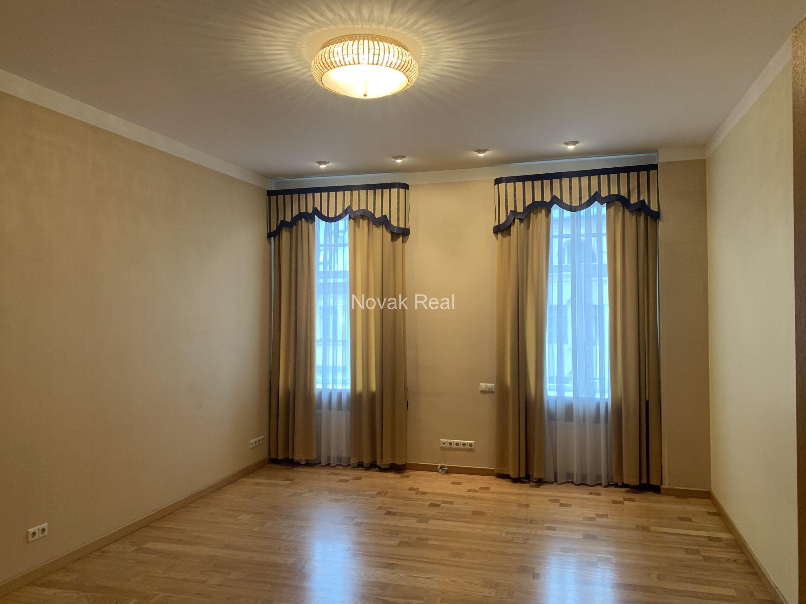 A spacious apartment to rent in a quiet city centre
