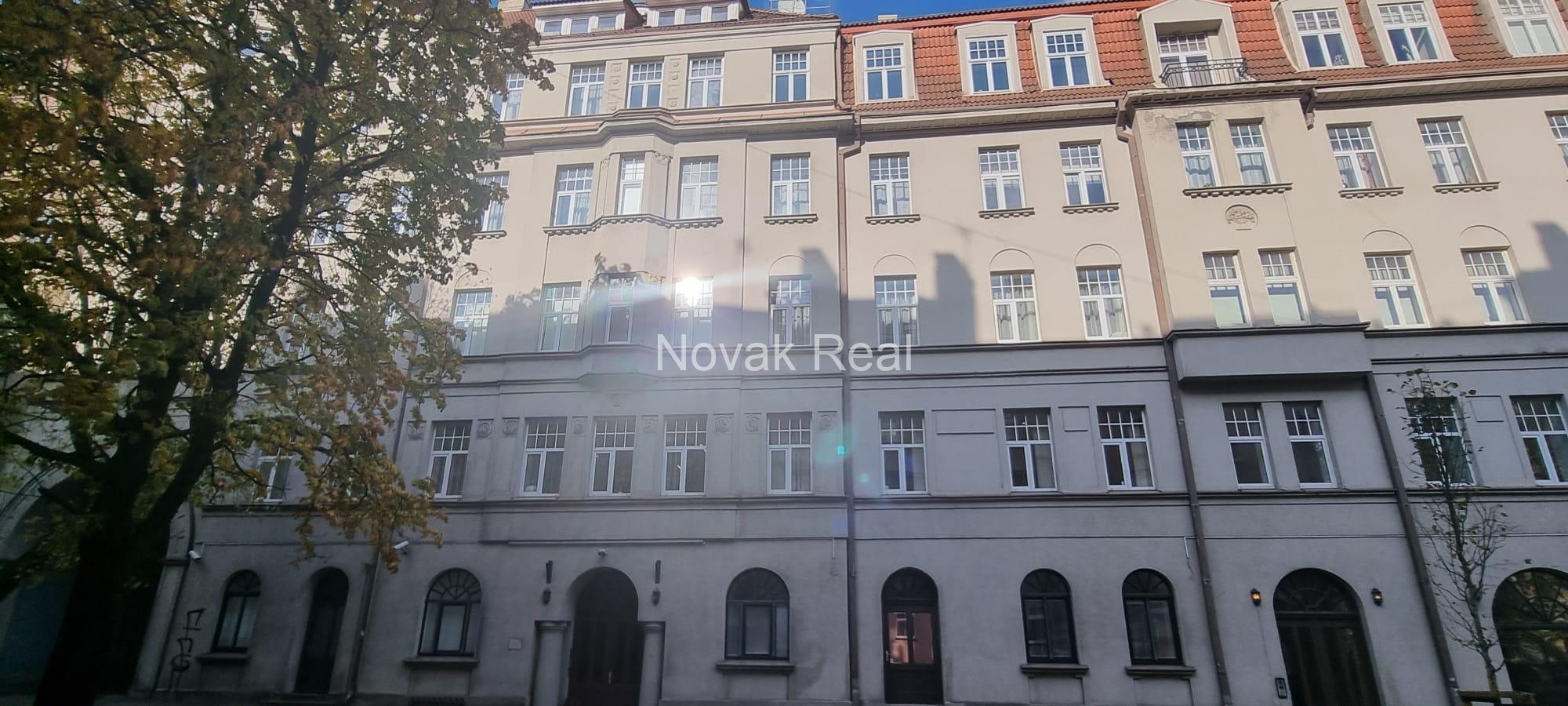A spacious apartment to rent in a quiet city centre