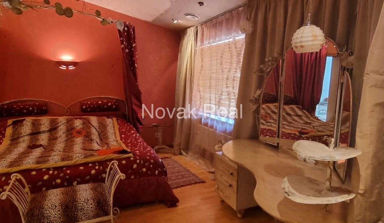 0376eed8-a87c-46b5-a26d-50a728aae5ef