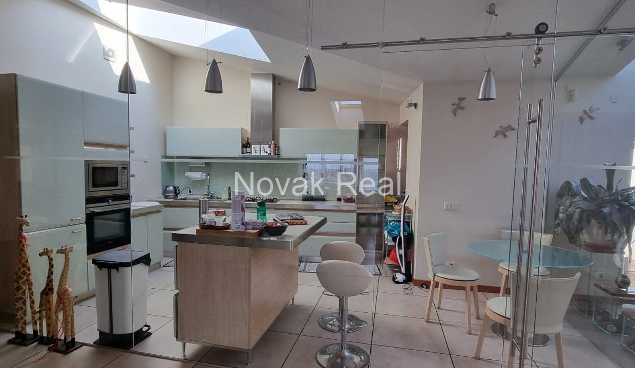 3b13ea3d-37af-4f7d-b38a-f01978f72451