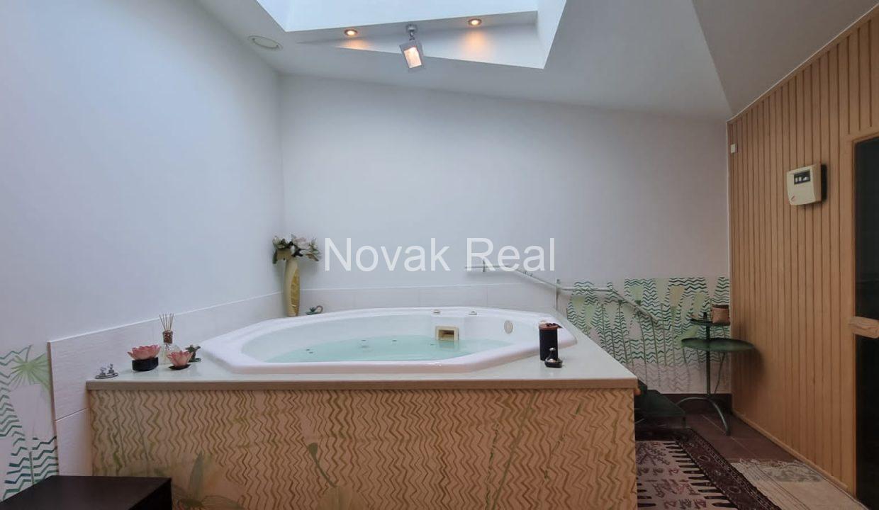 4e7961f5-08de-4731-98c4-31bcf1a3dc35