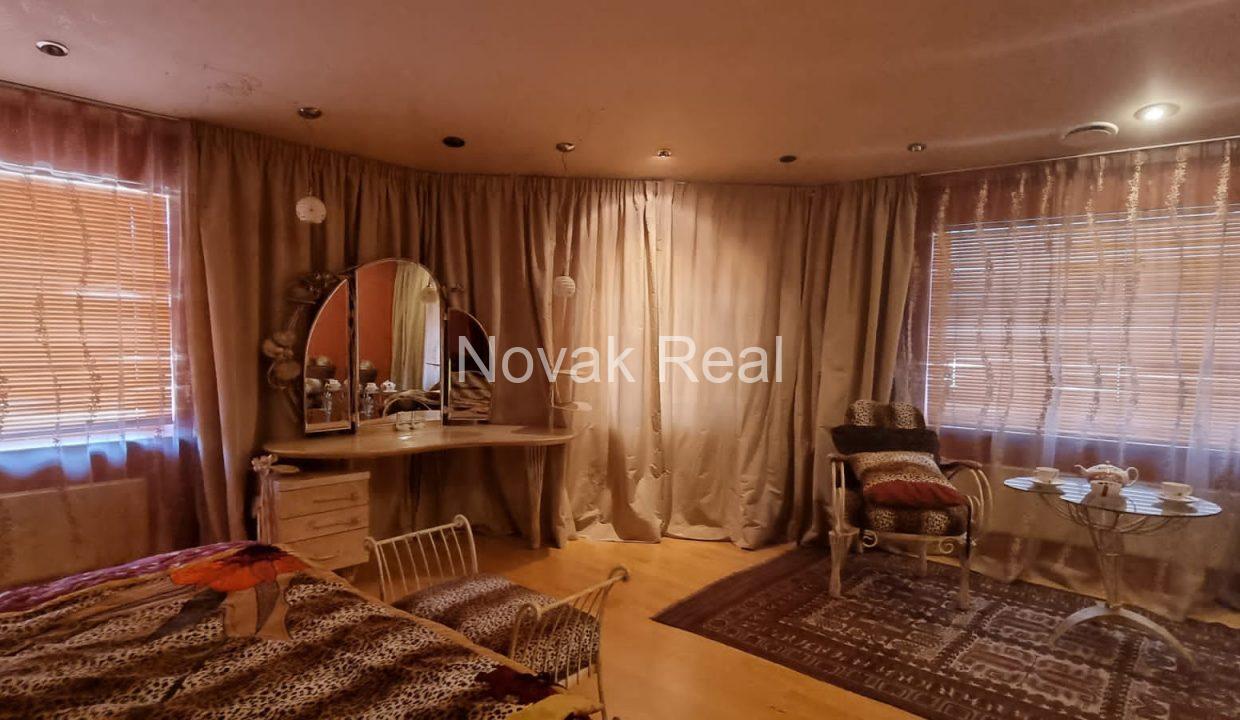 53db6280-6e8f-4002-9b35-07ef8f9f7971