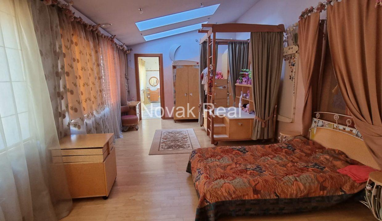 6e6fa7cd-aeb2-4826-a143-bcc36a1c201c