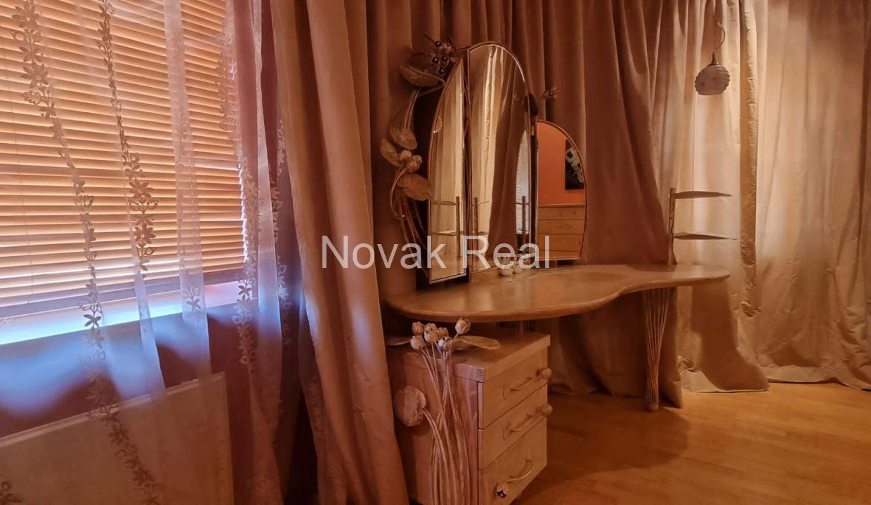 70019700-aeb5-44e2-aa69-0aa1267294ee