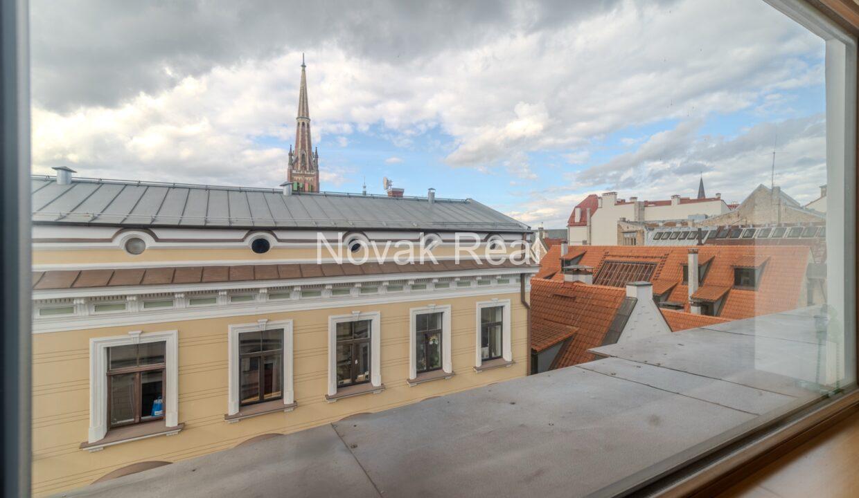 Miesnieku 14-48