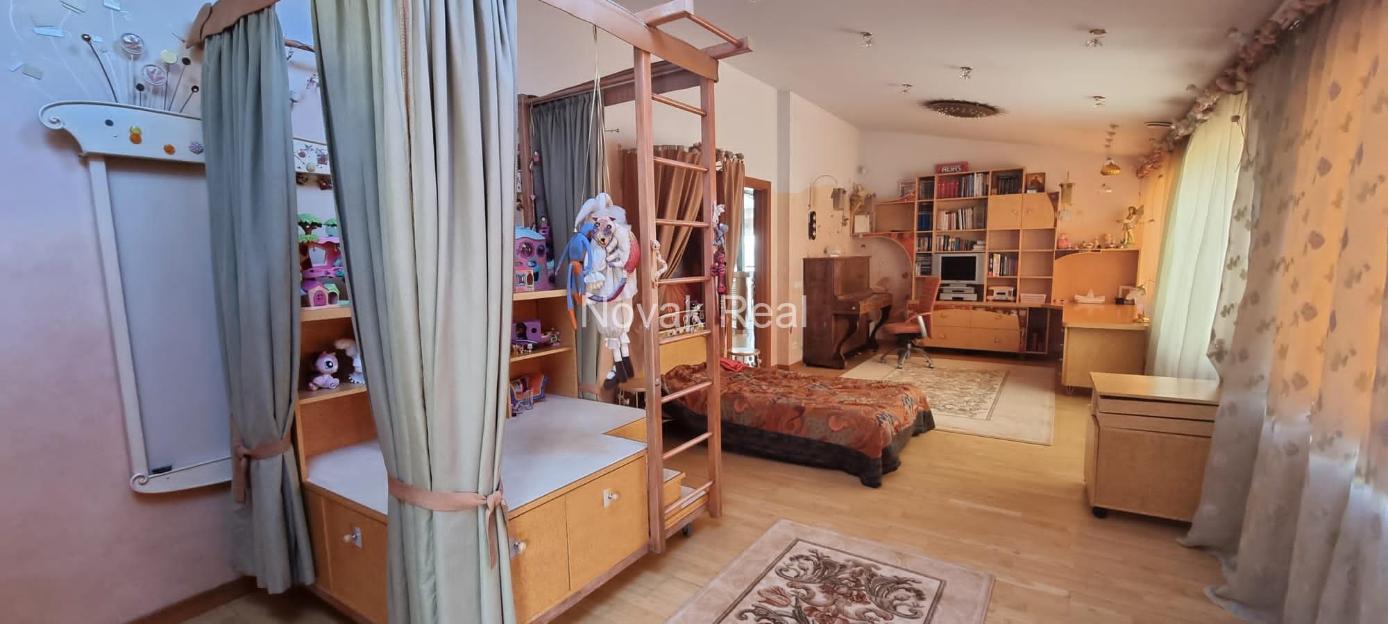 A penthouse of 340 m² in the Old Town is available for long-term rent and for sale