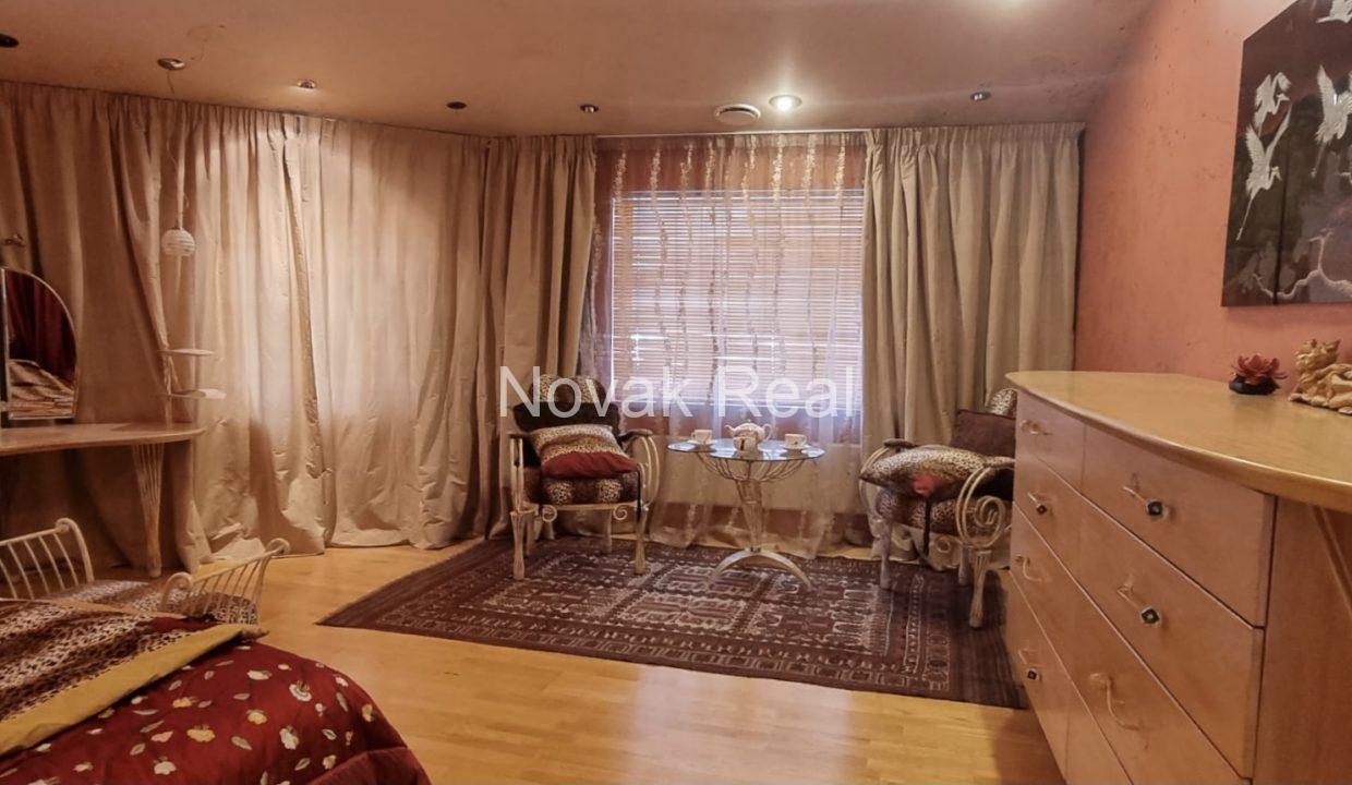 b359df2a-b991-4612-9b09-590b6f4362e6