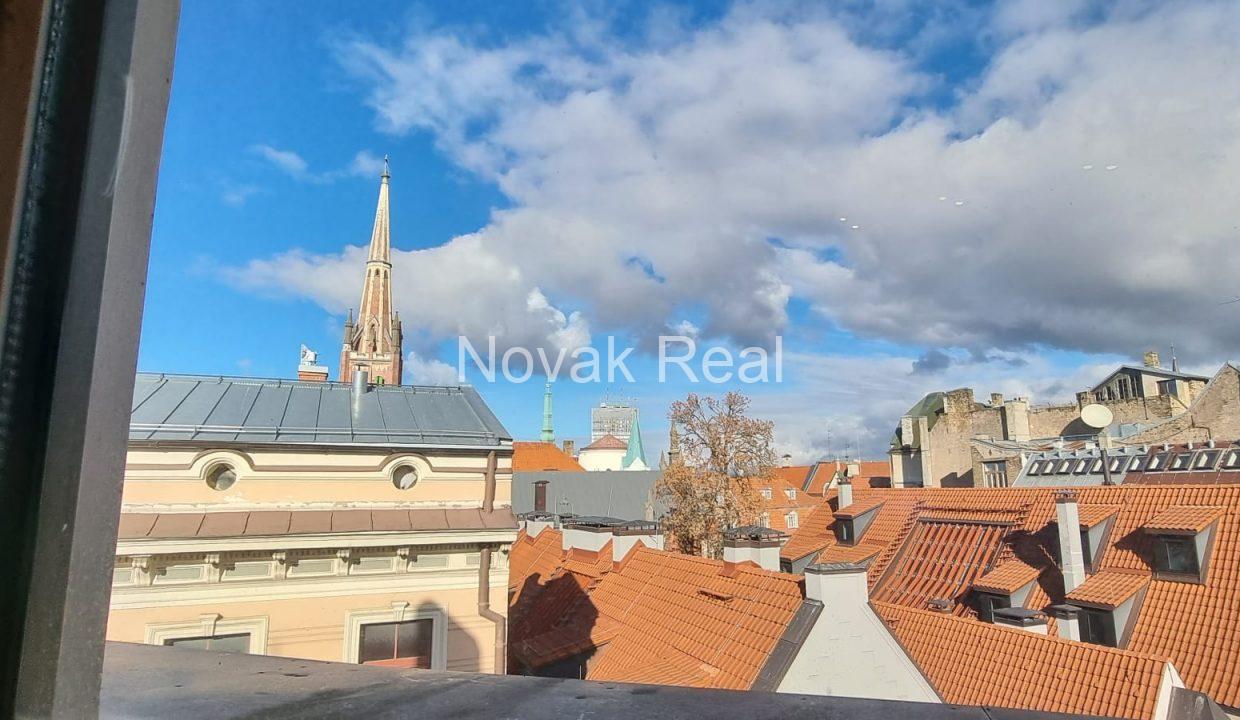 d3e4213f-b888-4a5f-abf4-29f12c9f2c1d