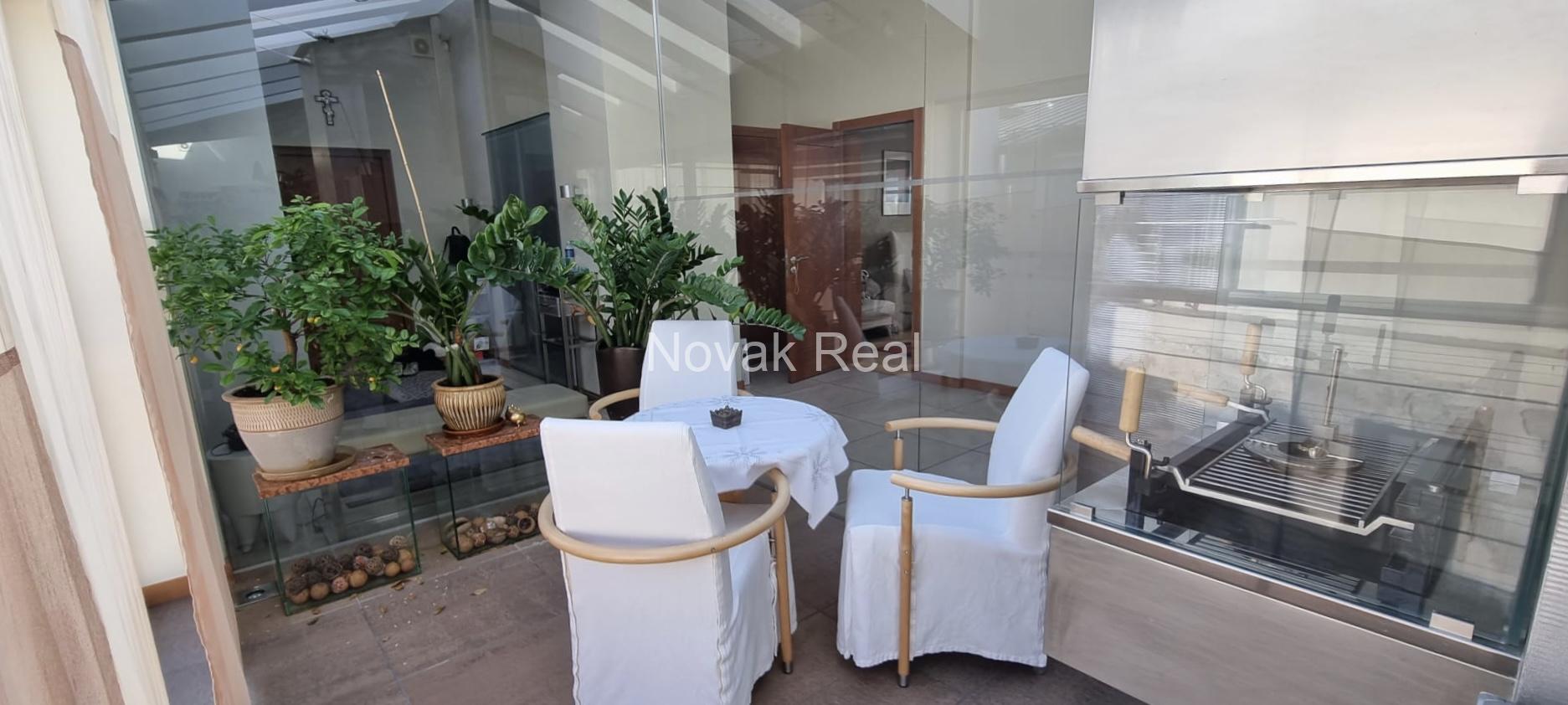 A penthouse of 340 m² in the Old Town is available for long-term rent and for sale