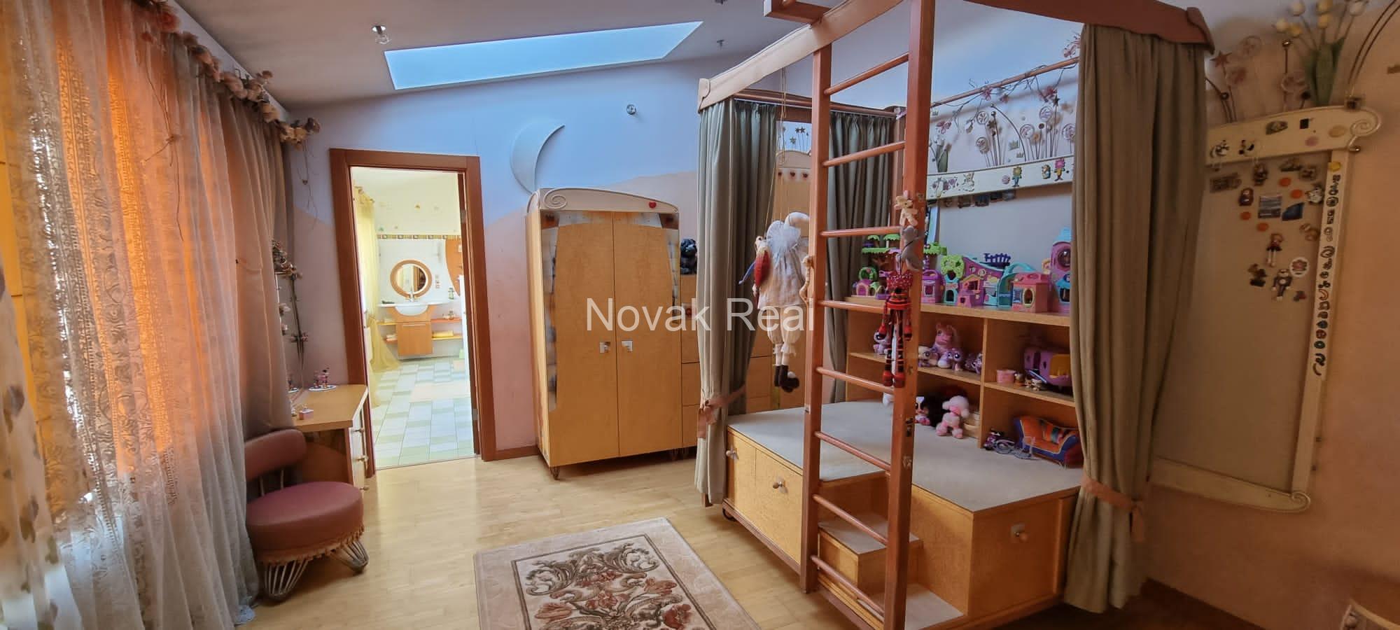 A penthouse of 340 m² in the Old Town is available for long-term rent and for sale