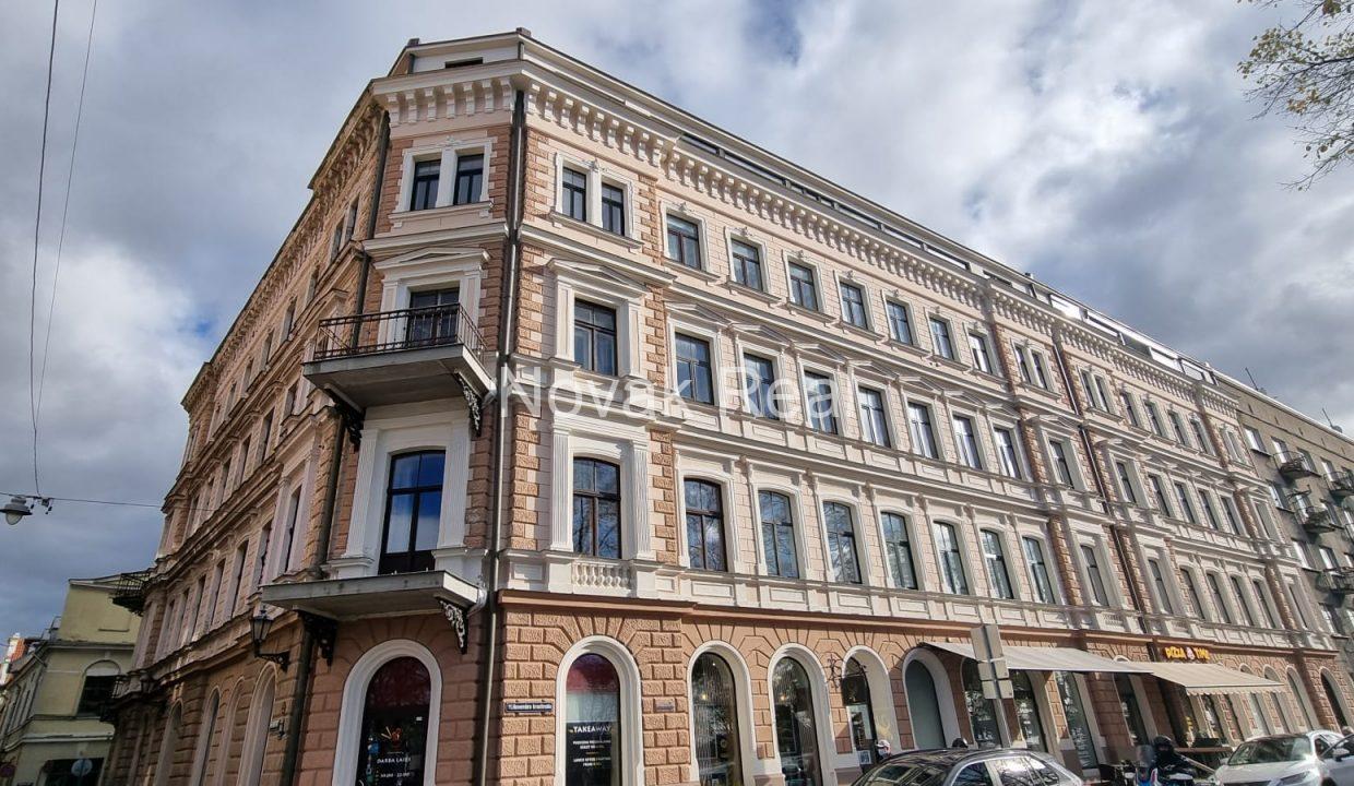 edf0453d-6755-40b2-ba2f-2fde00ee3740