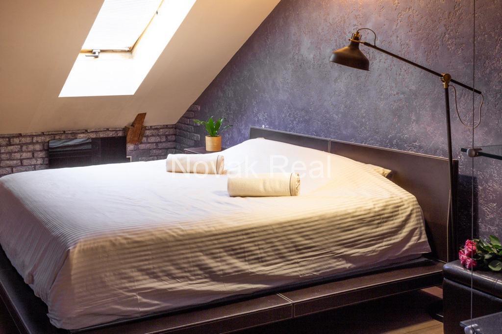 8ACA8DEF-AF1C-4D77-AA7E-7CB4C601645B