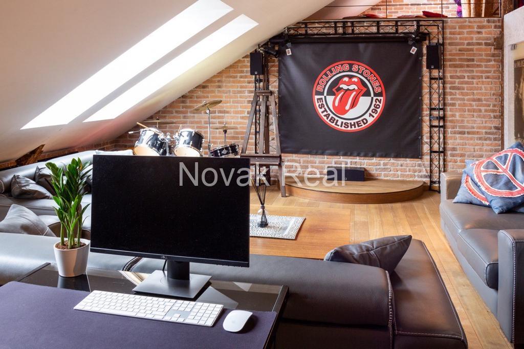 B36B9E3E-DB14-48CD-ADE0-FB492B2ACDE5