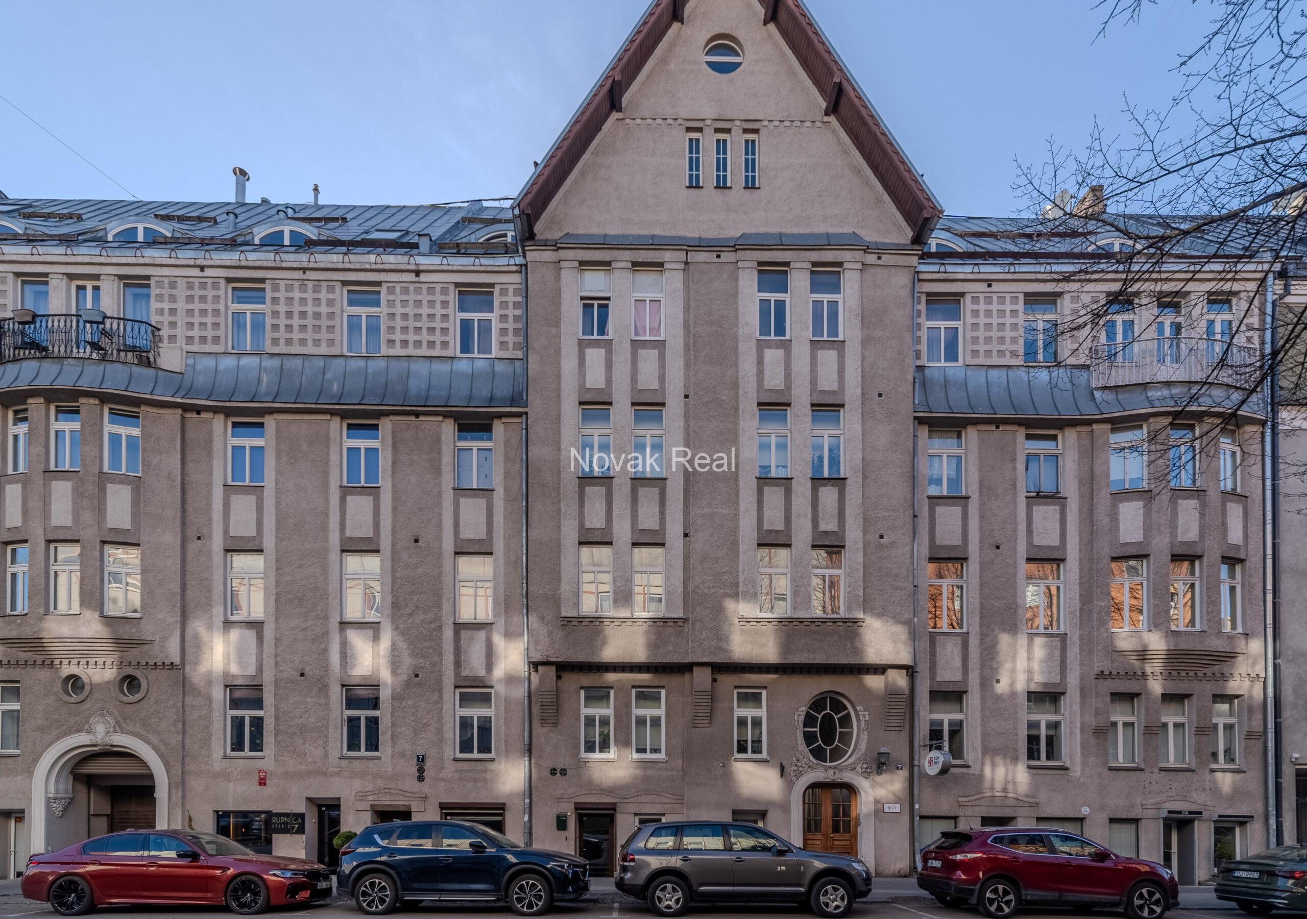 Izīrē dzīvokli Klusajā centrā
