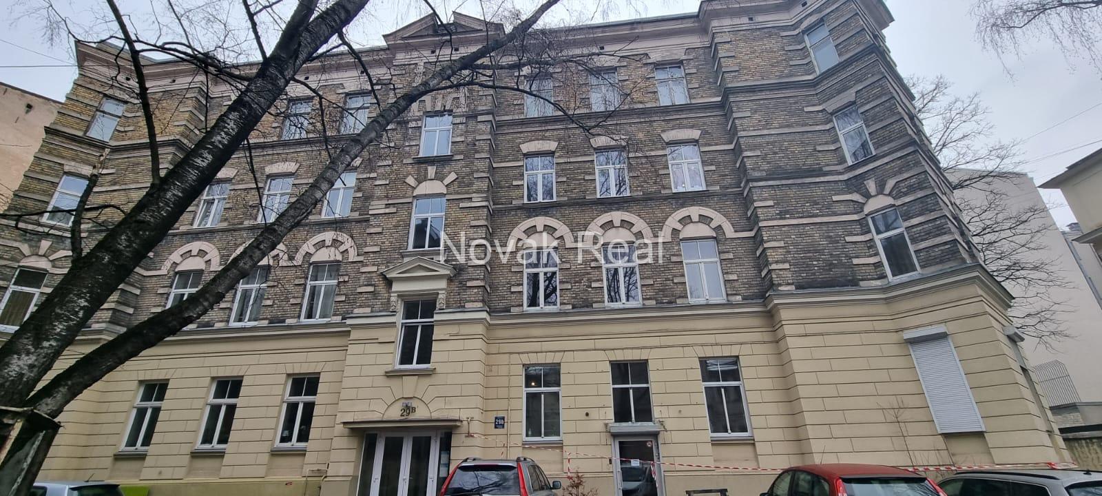 Rent a 3-room apartment in the quiet city centre, in excellent condition!