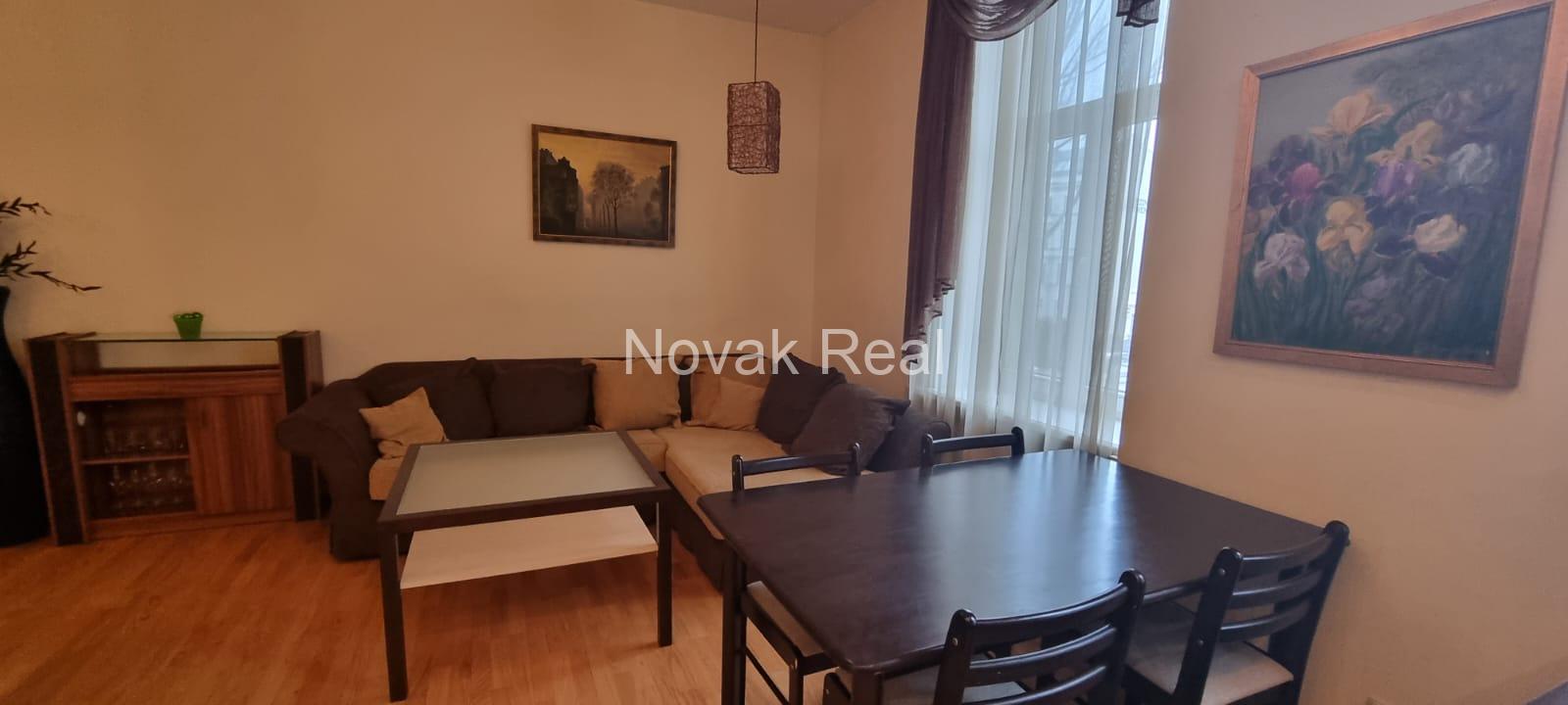Rent a 3-room apartment in the quiet city centre, in excellent condition!