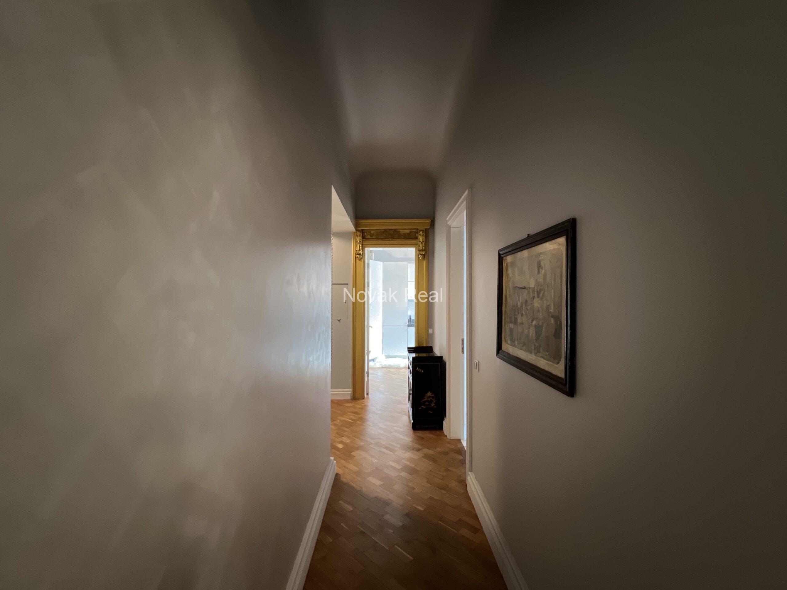 A unique apartment in a quiet part of the city centre, in a completely renovated house