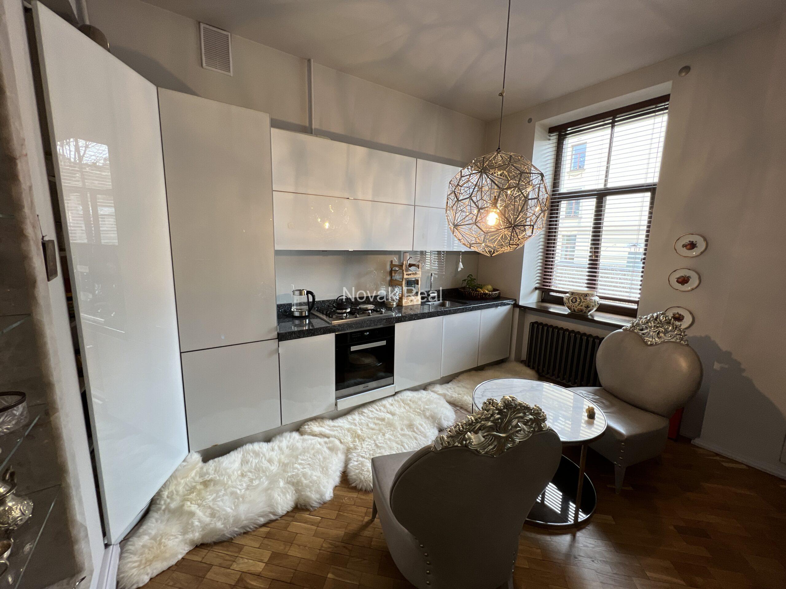 A unique apartment in a quiet part of the city centre, in a completely renovated house