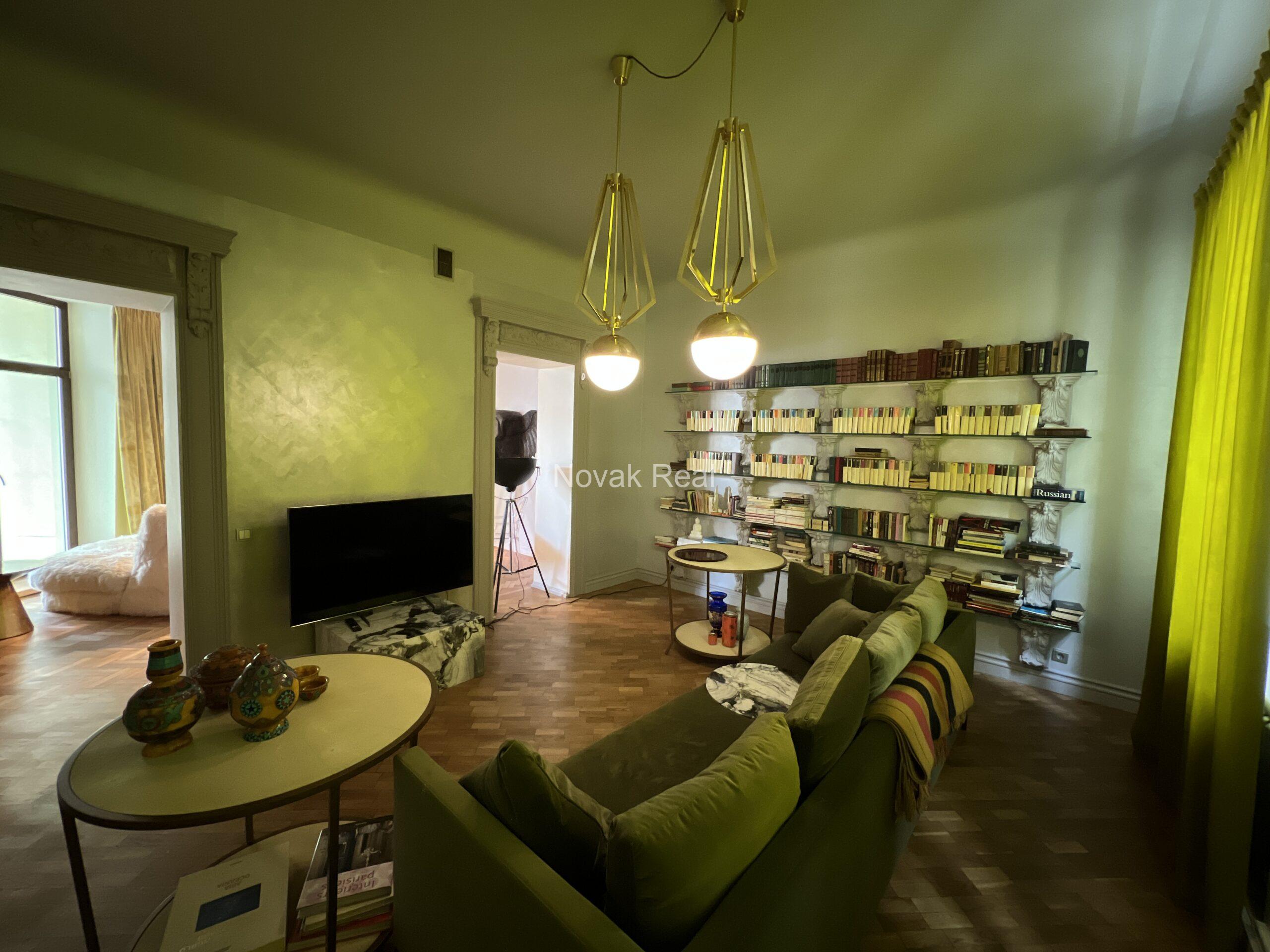 A unique apartment in a quiet part of the city centre, in a completely renovated house
