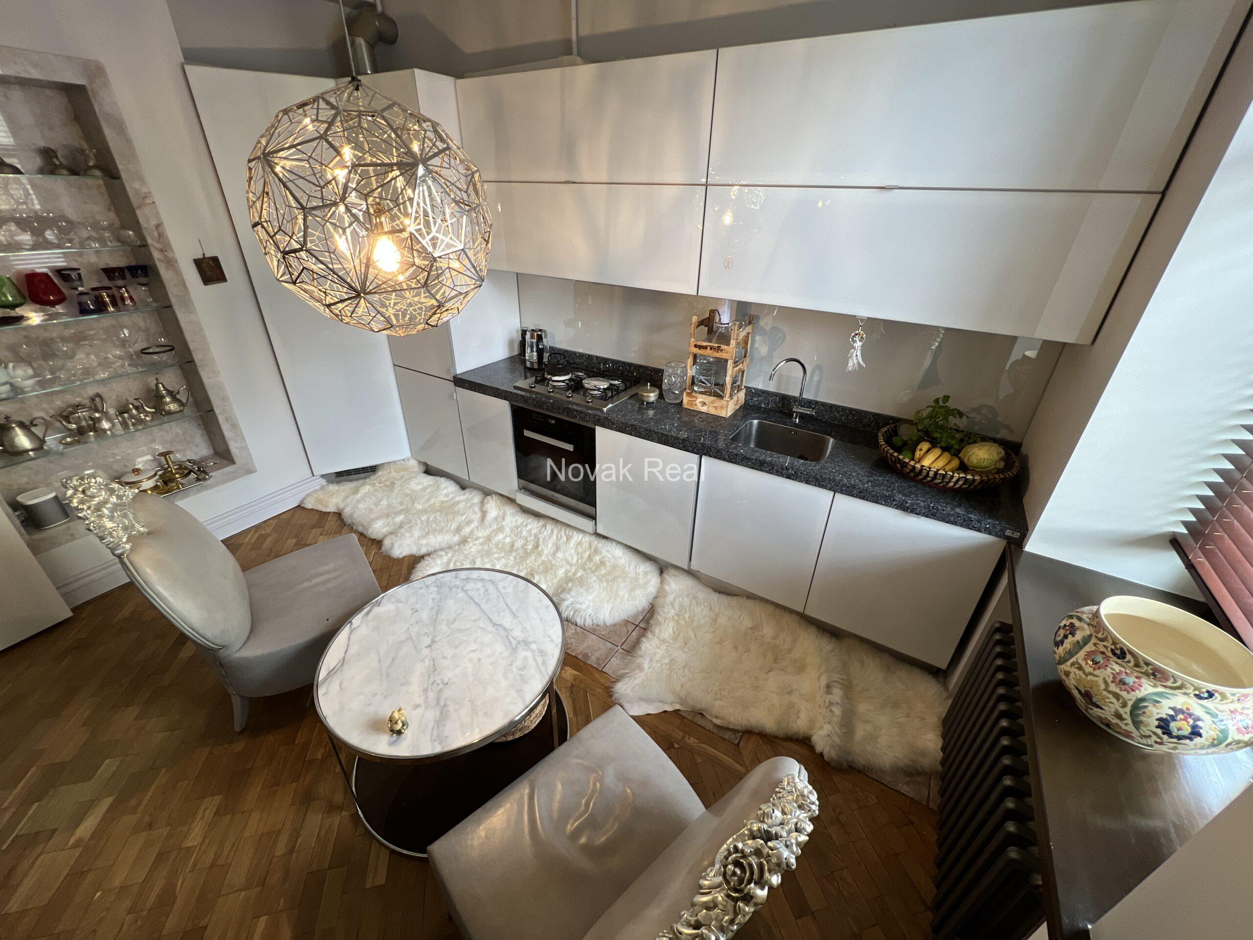 A unique apartment in a quiet part of the city centre, in a completely renovated house