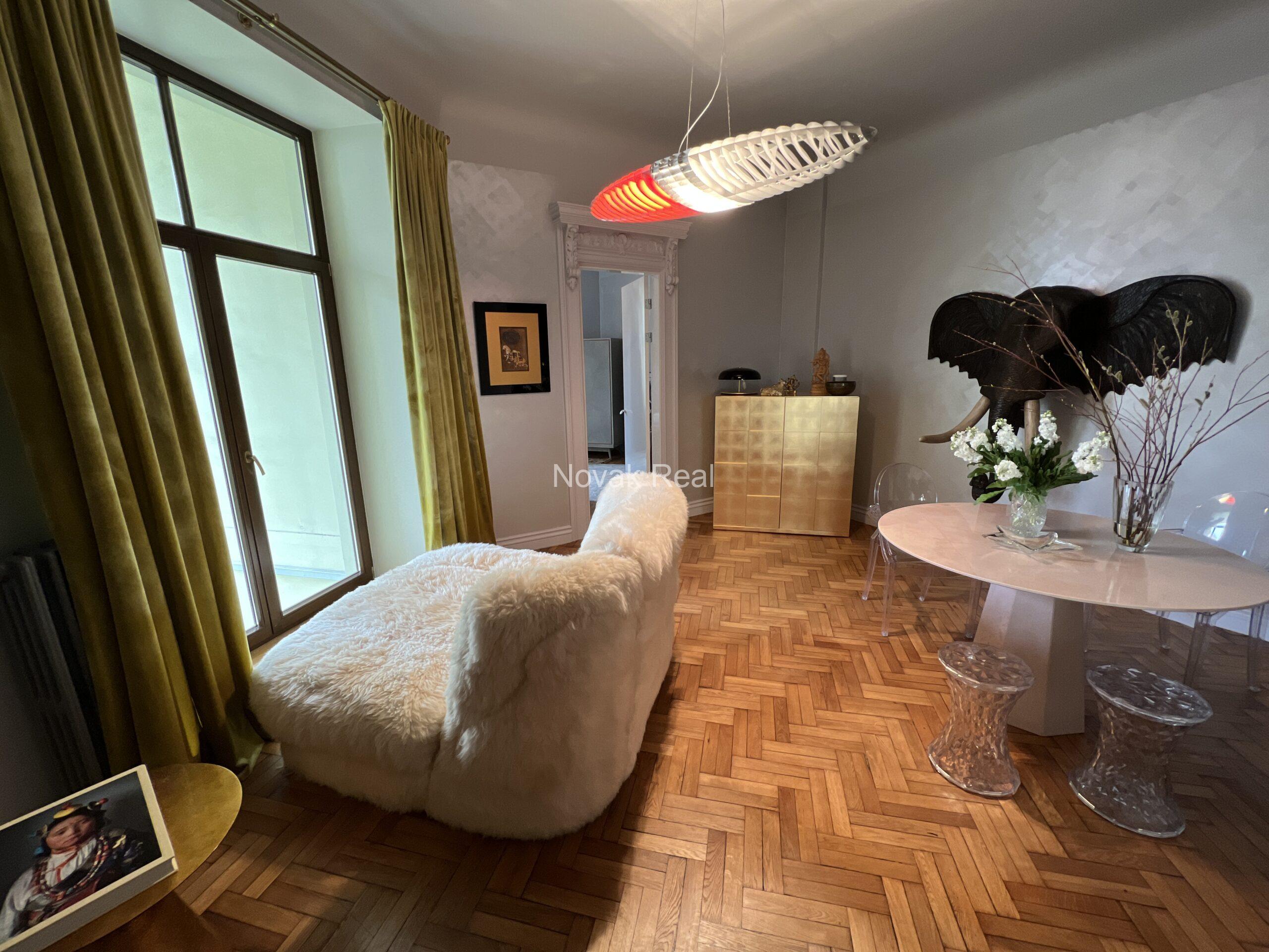 A unique apartment in a quiet part of the city centre, in a completely renovated house