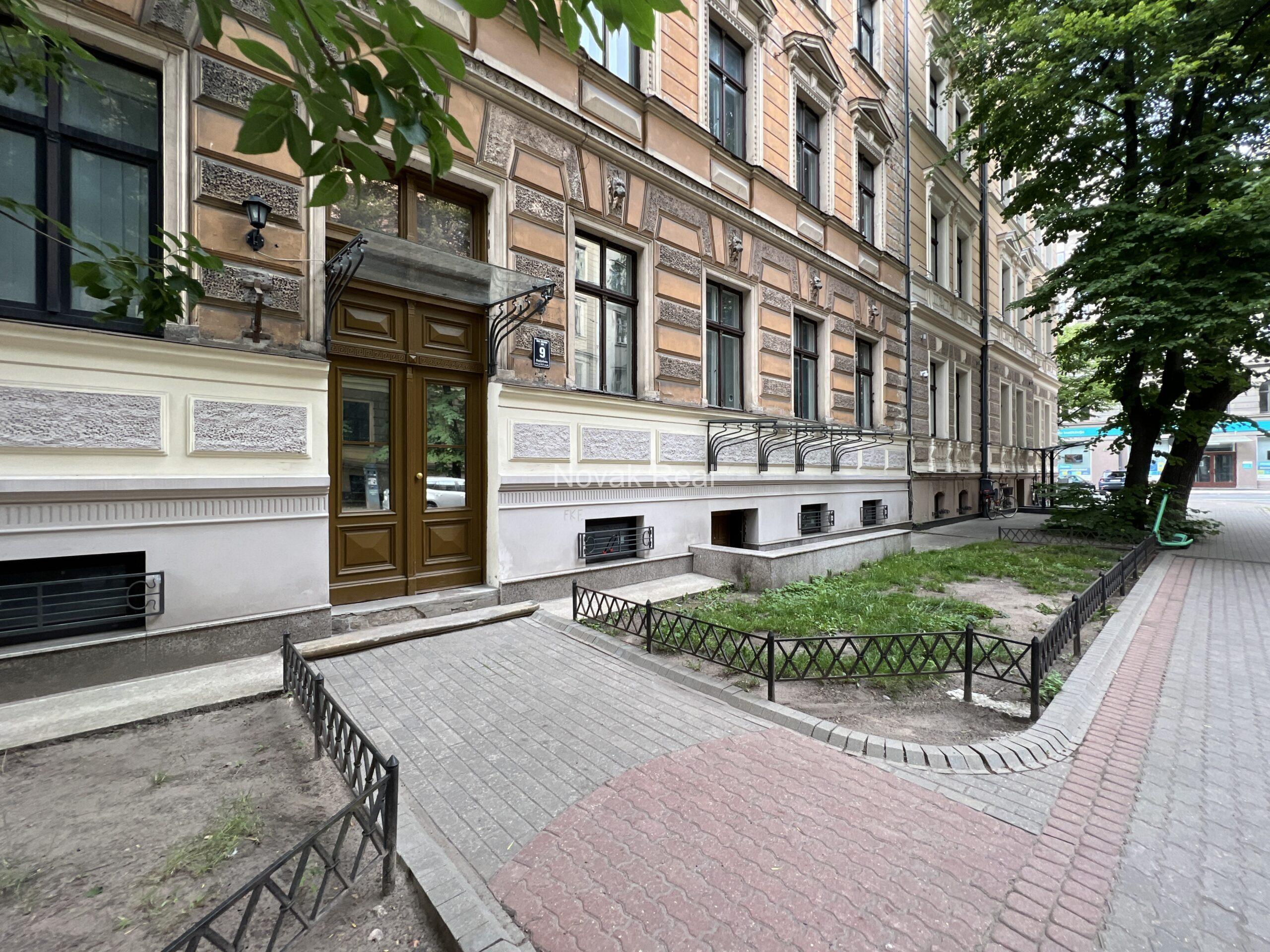 Izīrē dzīvokli Klusajā centrā
