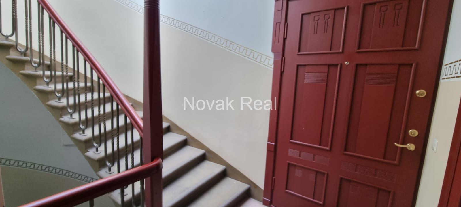 A great bright apartment for rent in the Quiet city centre