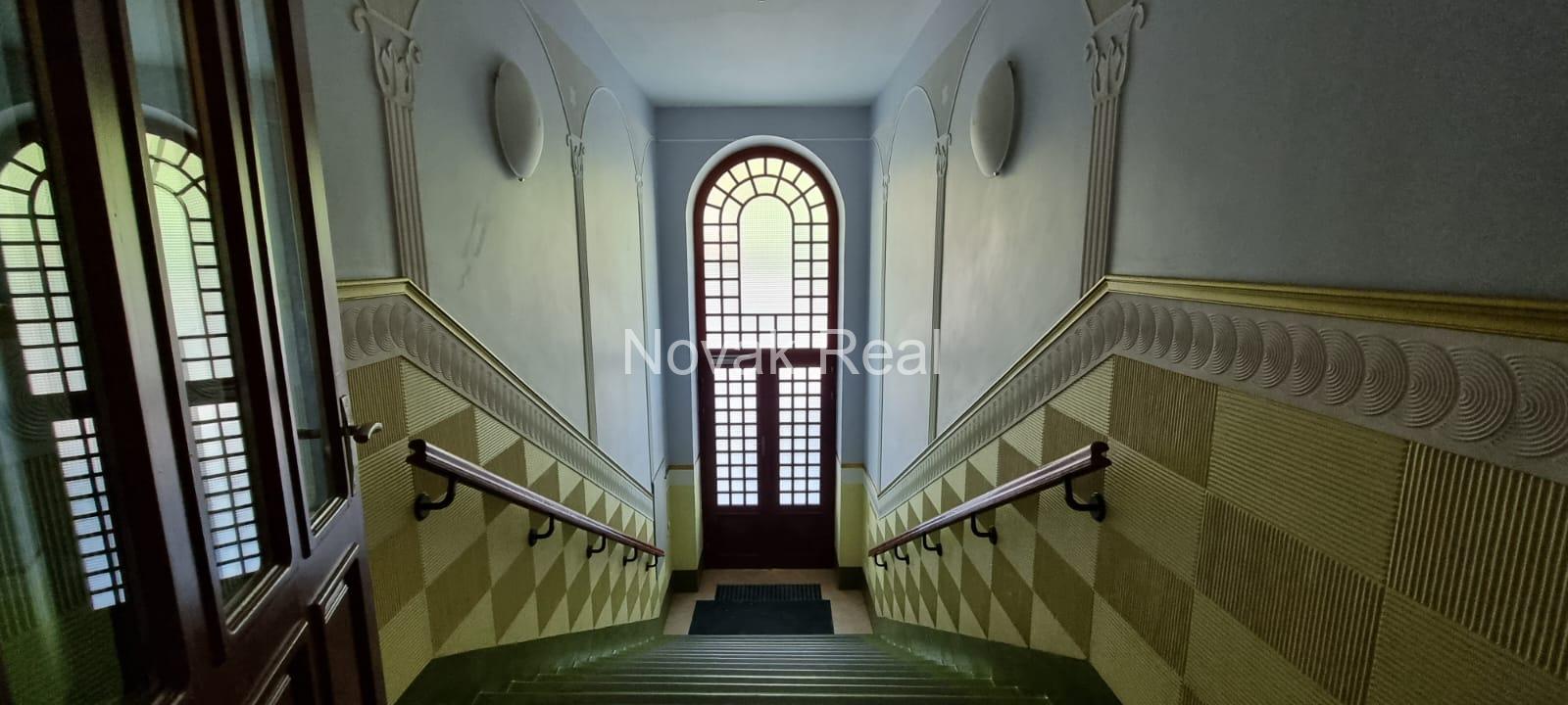 A great bright apartment for rent in the Quiet city centre