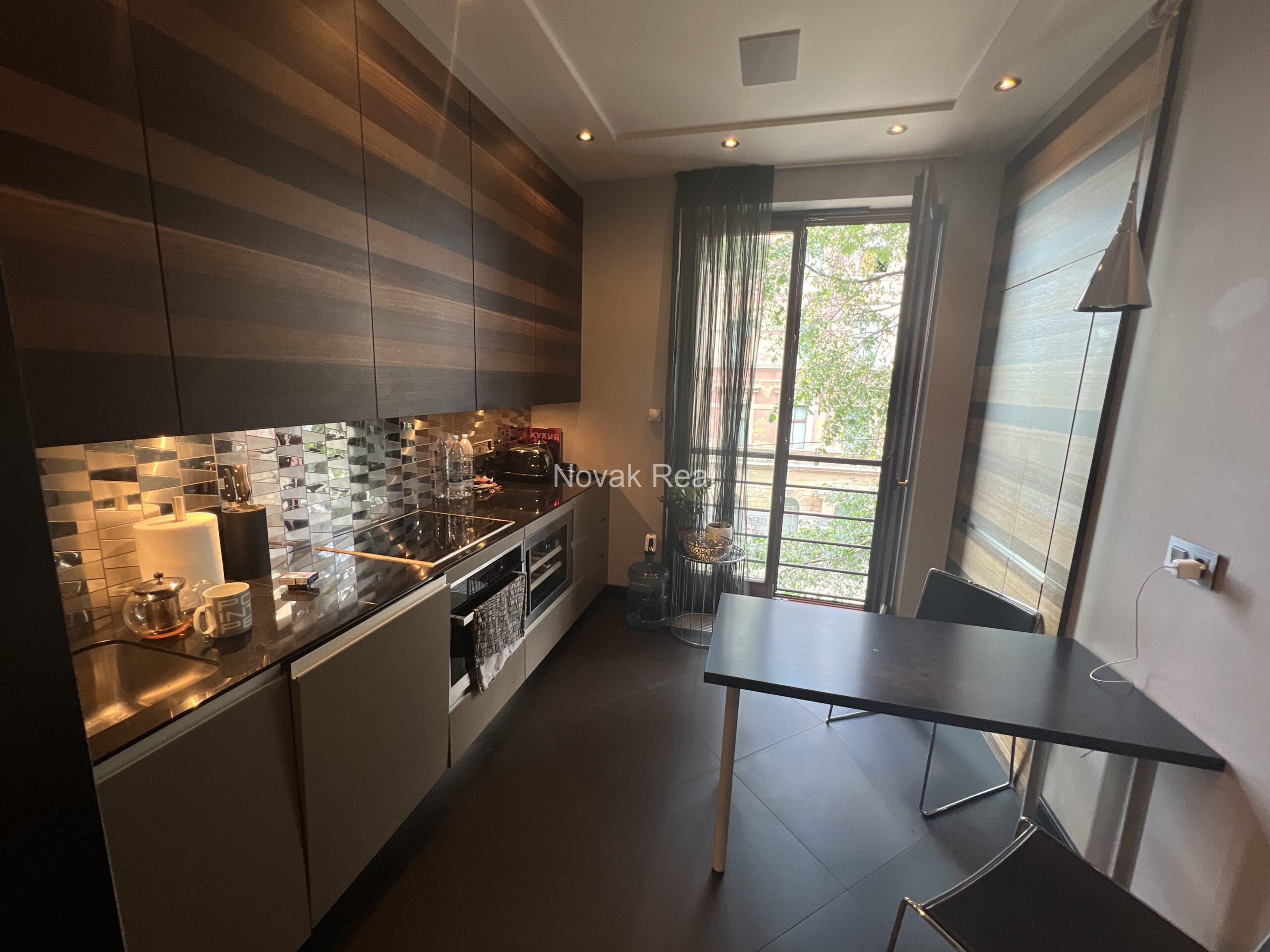 An exclusive apartment for sale in the Quiet City Centre