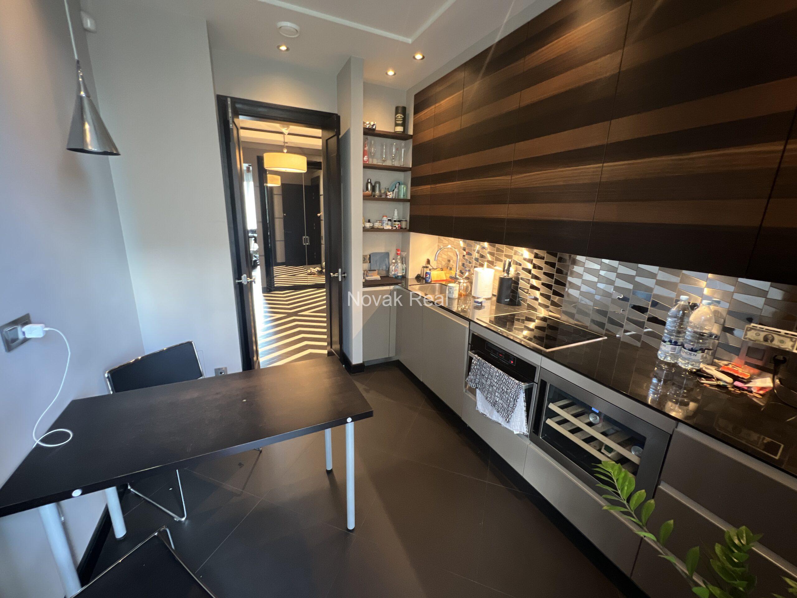 An exclusive apartment for sale in the Quiet City Centre