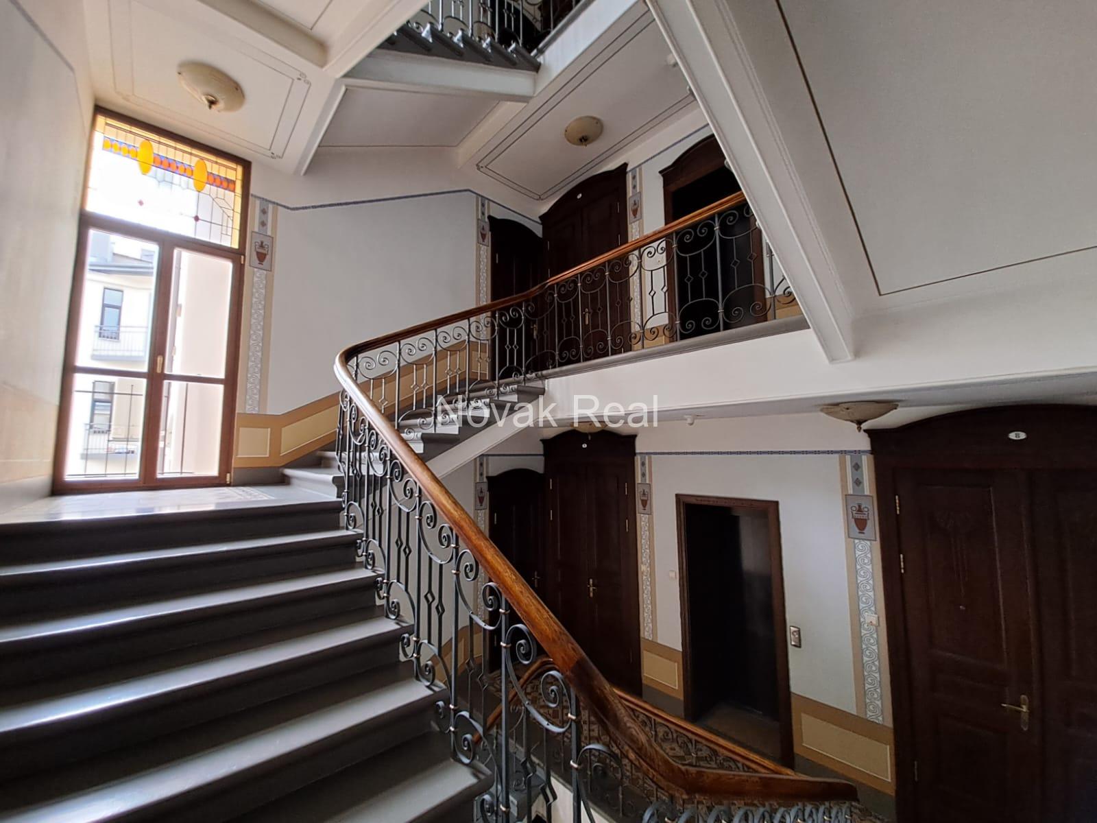A cozy apartment with a terrace is available for rent in a beautiful building after full renovation