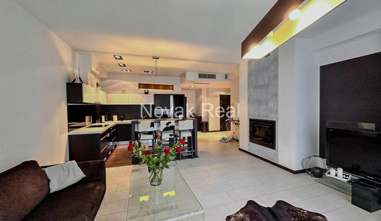 WhatsApp Image 2024-10-15 at 16.27.04 (1)