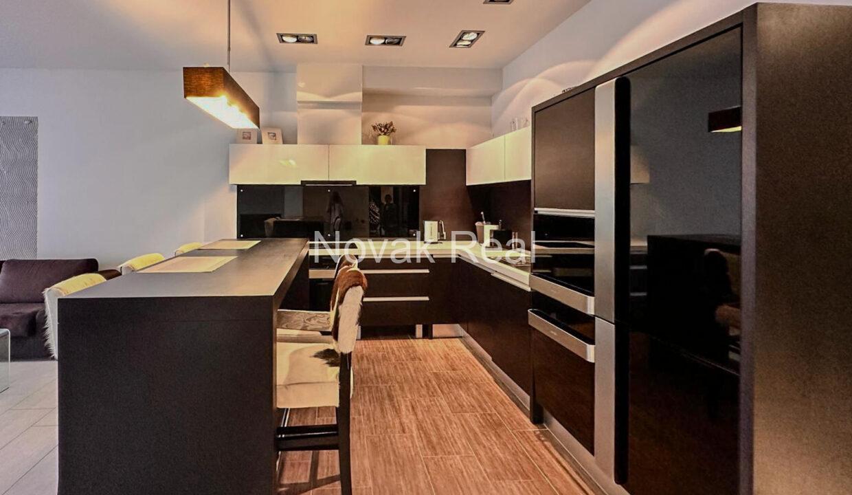 WhatsApp Image 2024-10-15 at 16.27.06 (1)