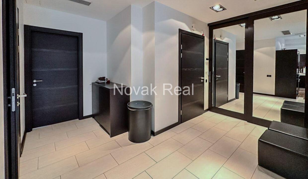 WhatsApp Image 2024-10-15 at 16.27.06 (6)