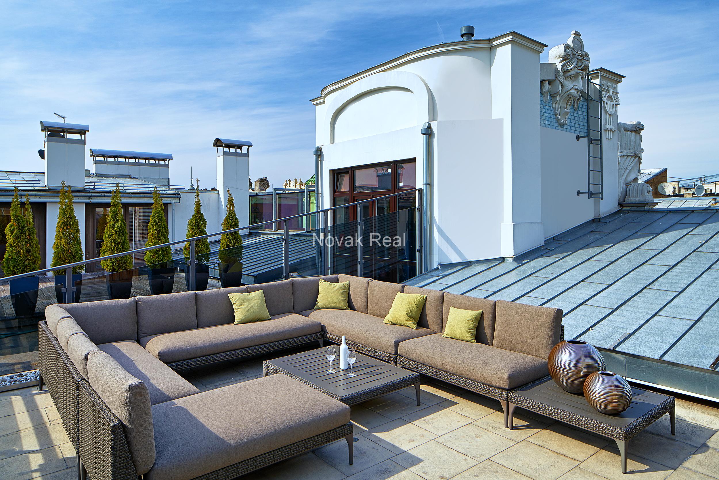 A unique property for sale – an apartment in the Embassy area (Quiet city centre)