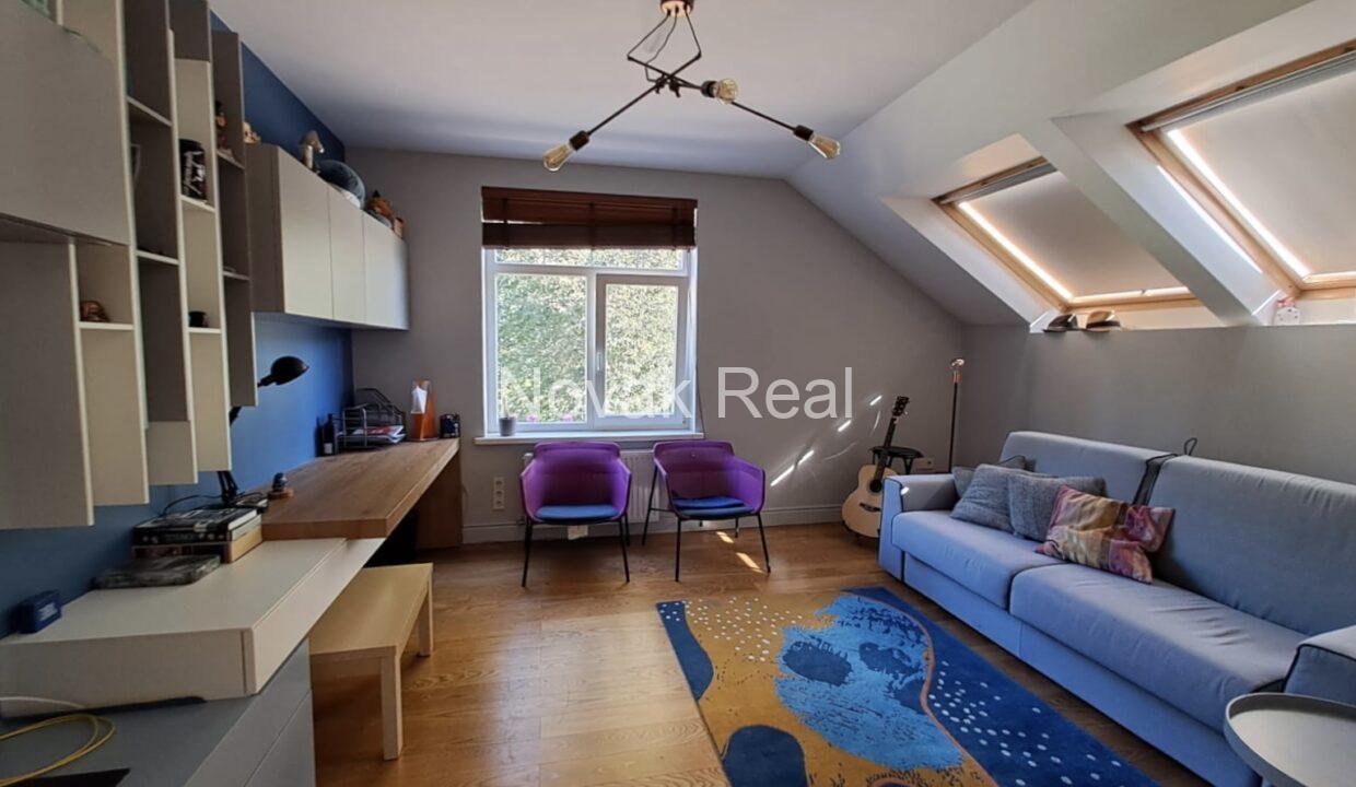 6deb64a9-ff66-4551-b59b-bebac26faef6