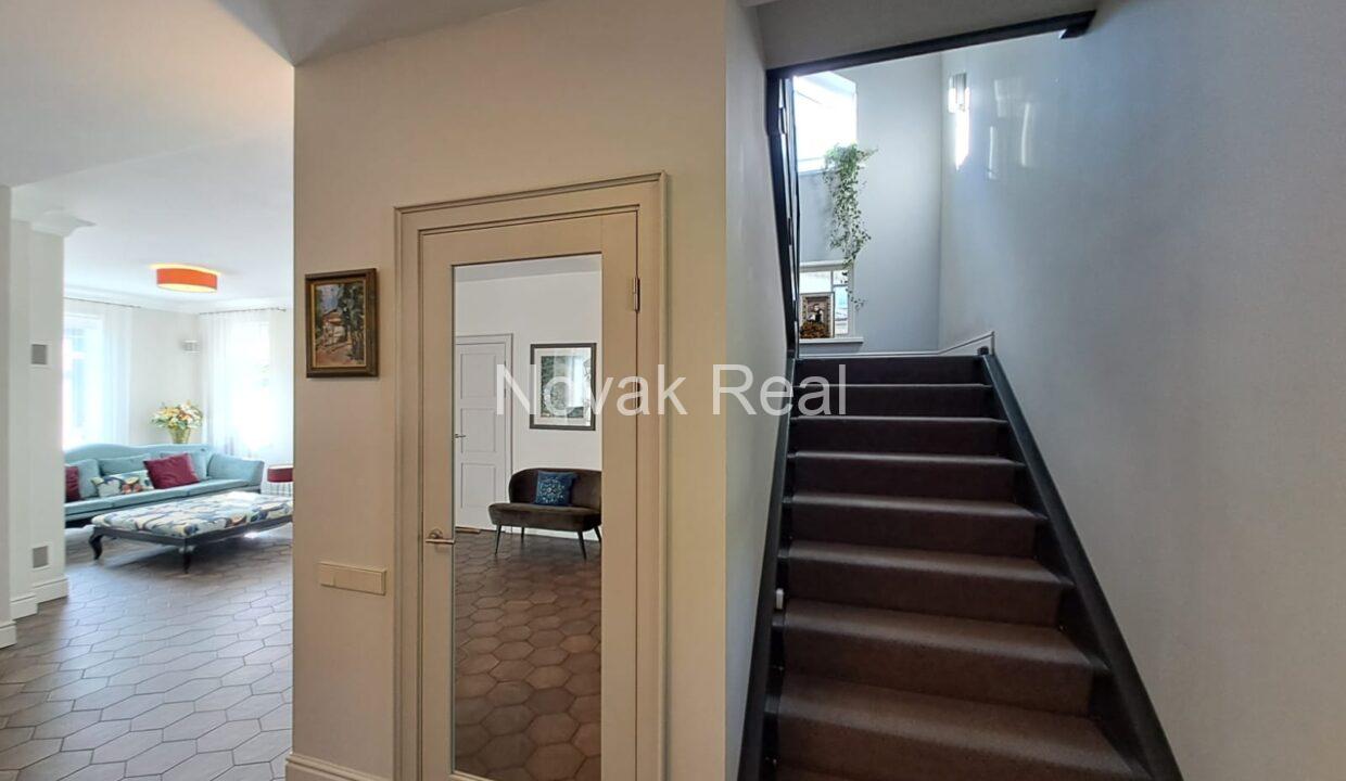 950d3391-e5b5-490d-96a0-faeee2e5a4a6