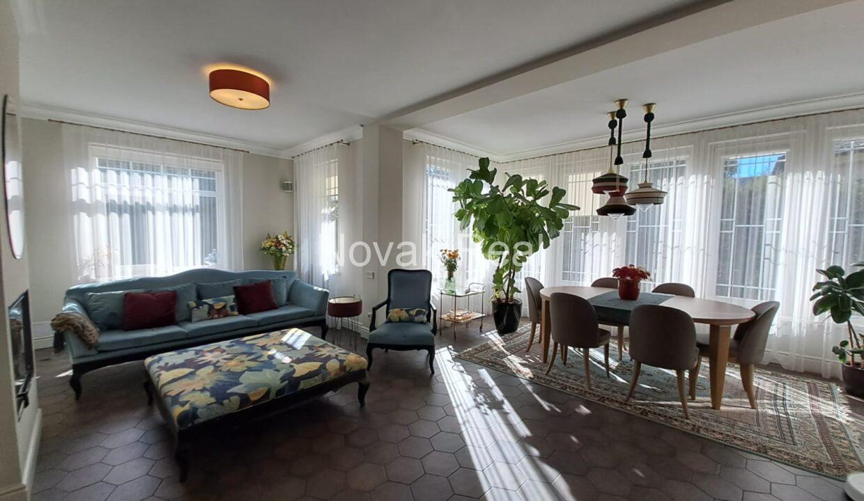 9882a190-4df5-4be3-afaf-d42c87770513