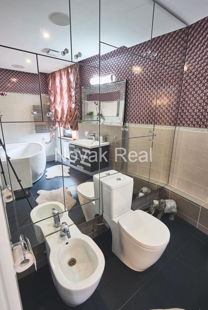 A modern luxury penthouse in a convenient location and wonderful views, in the new project “Park Alley”