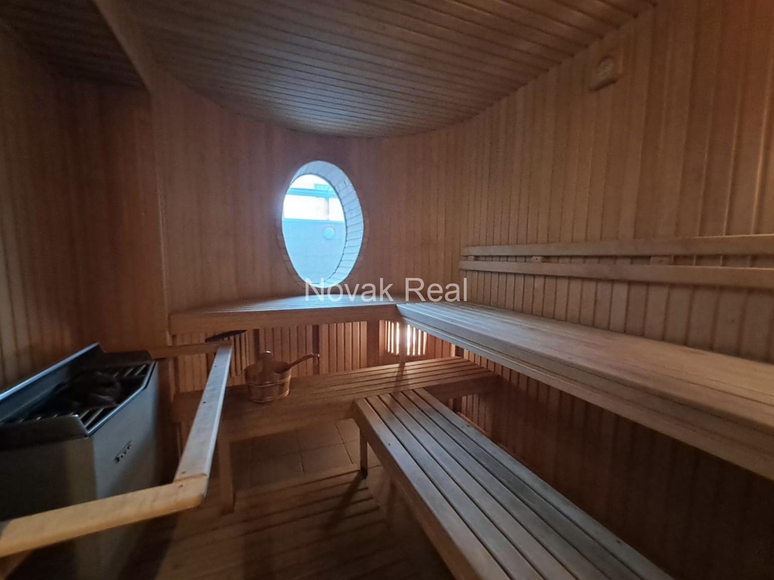 A designer apartment in a clubhouse is for rent in the quiet city centre