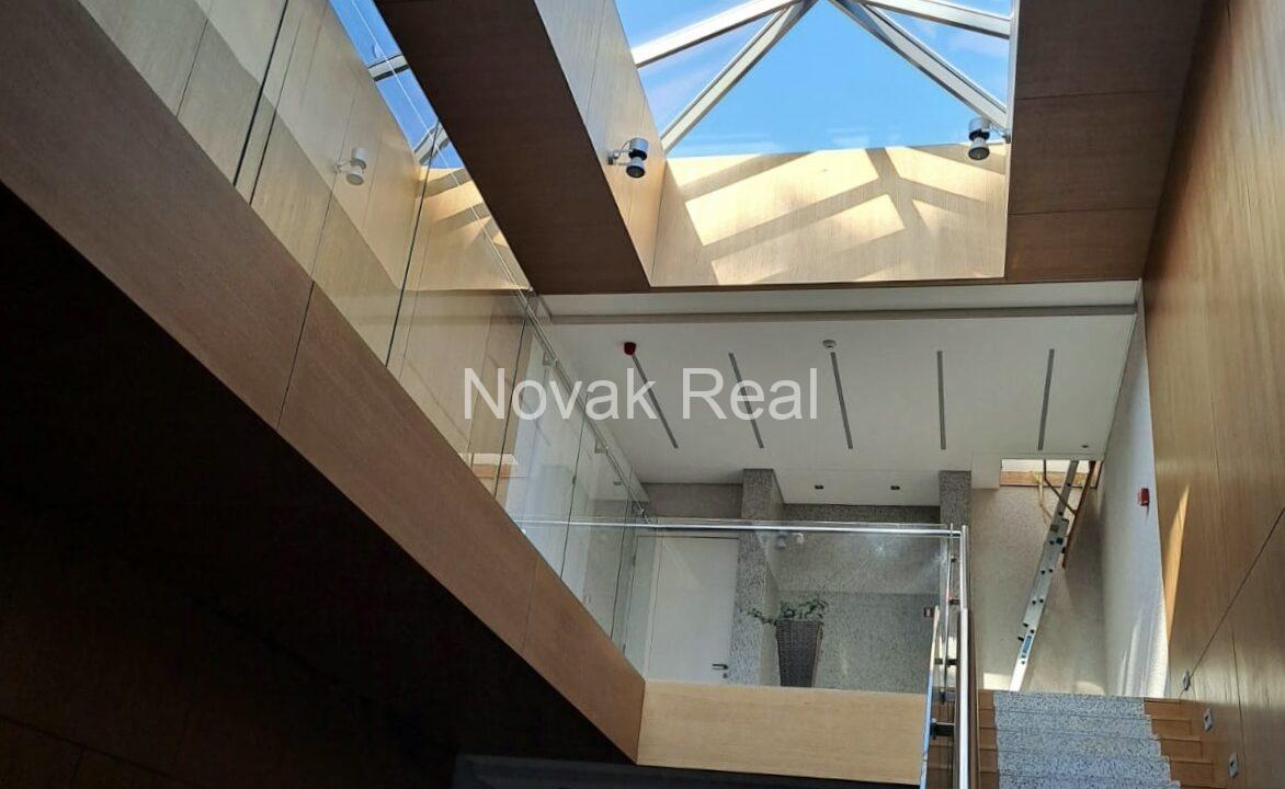 16215e88-dcfa-46a0-8367-2e033110b604