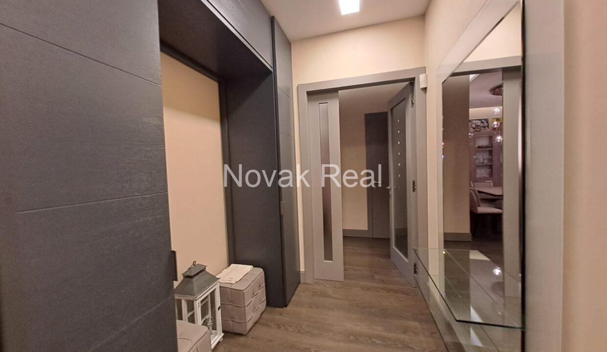 165dfd96-5f0d-4052-941c-2bc8817ea535