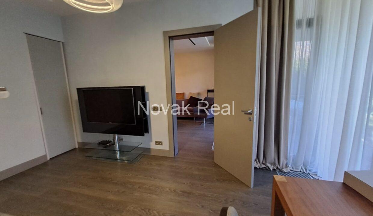 496eac6a-e049-499f-983d-066f5a2fd378