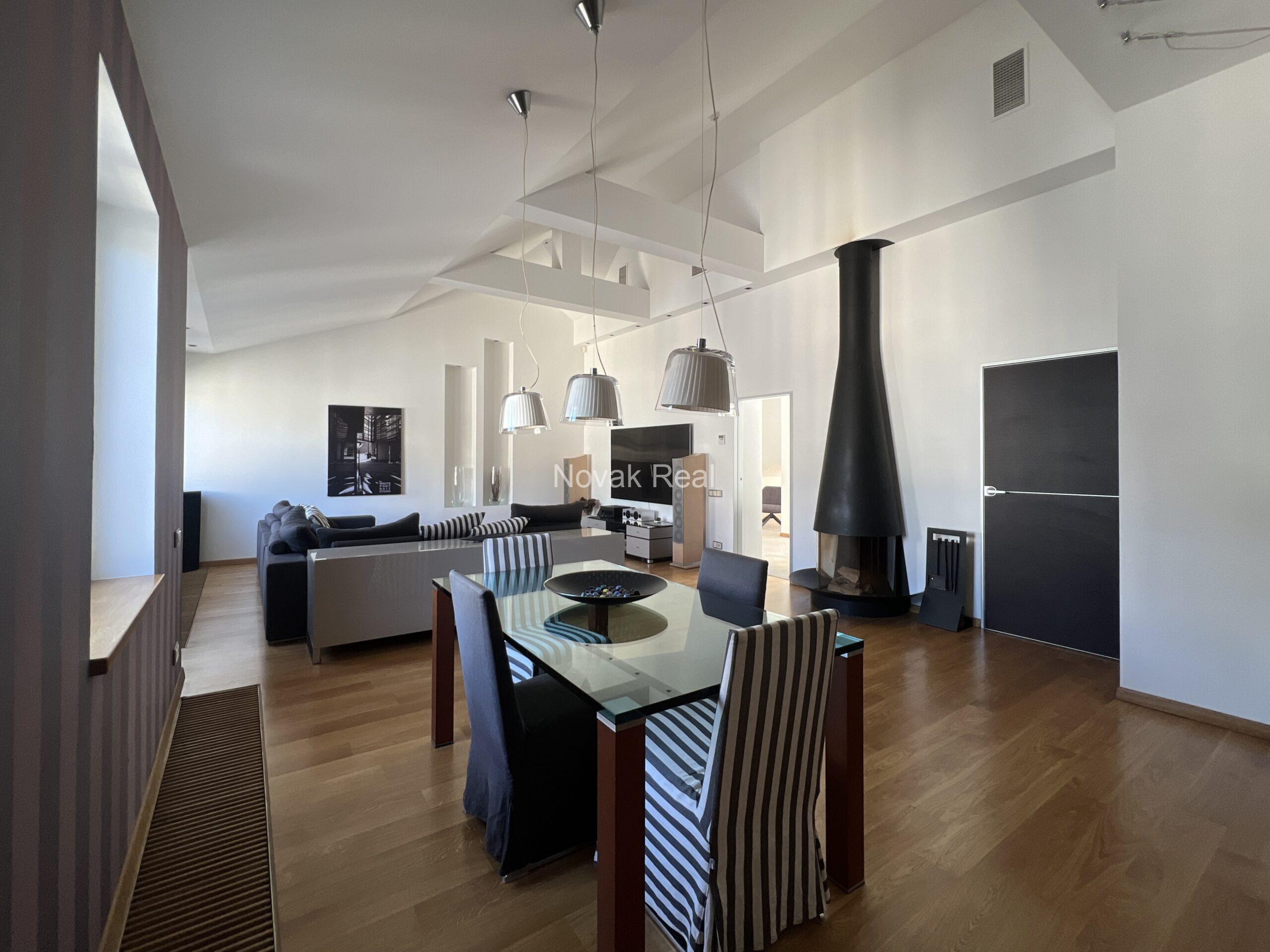 A designer apartment in a clubhouse is for rent in the quiet city centre
