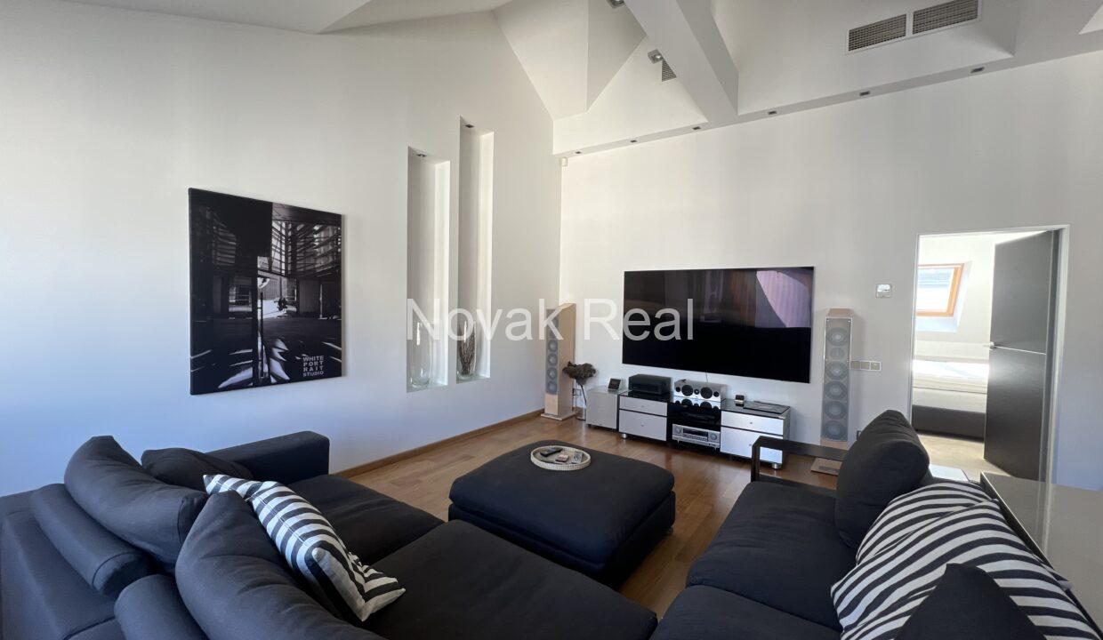 DJI_20230512_171839_771