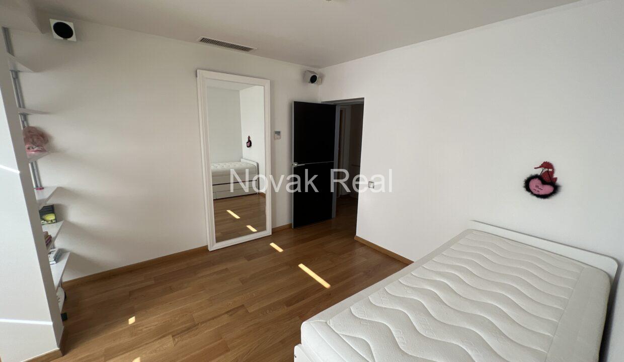 DJI_20230512_172044_678