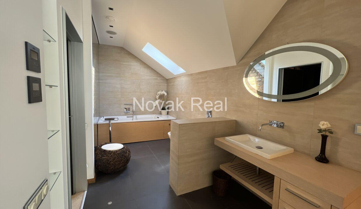 DJI_20230512_172638_406