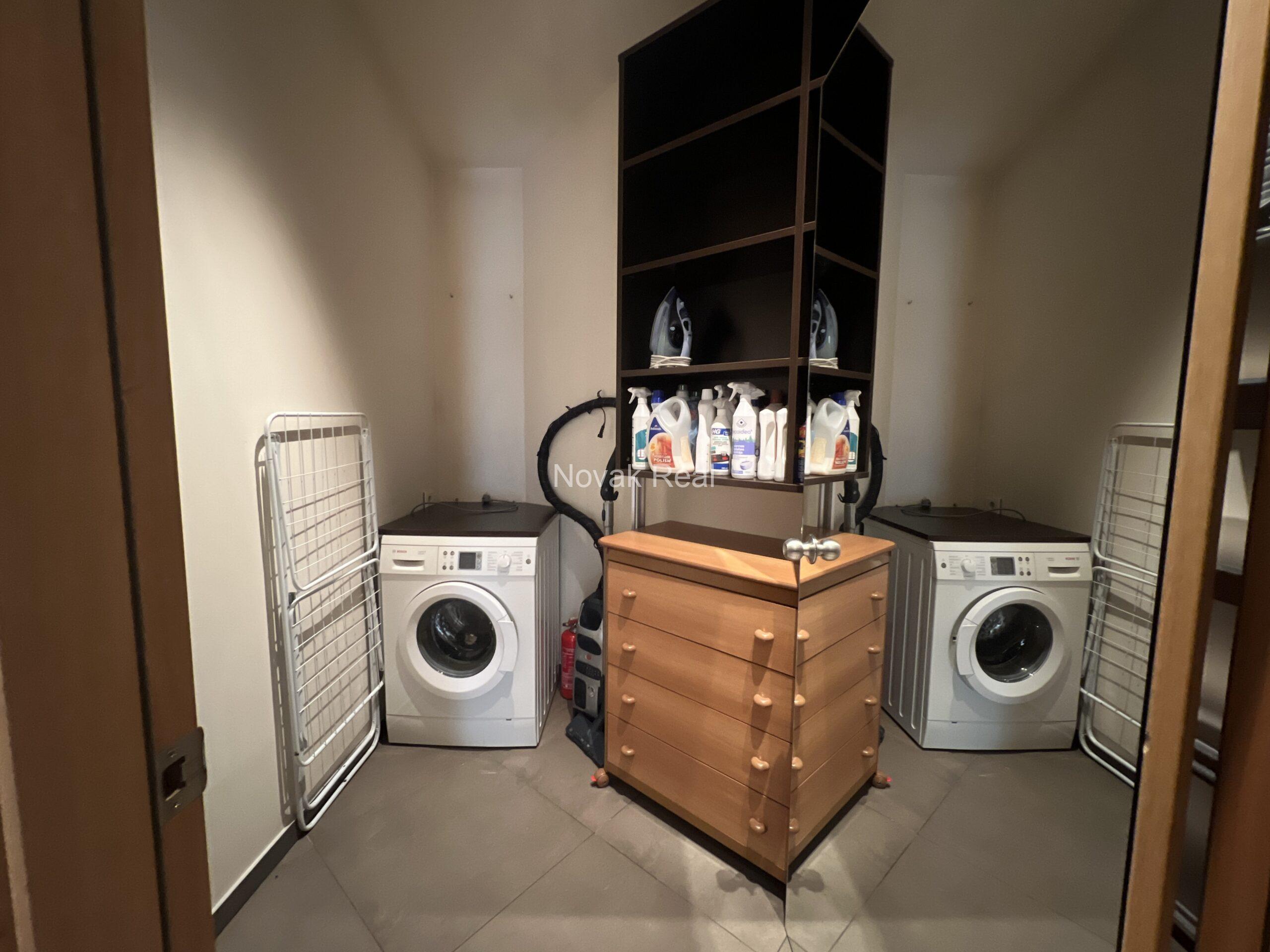 A designer apartment in a clubhouse is for rent in the quiet city centre