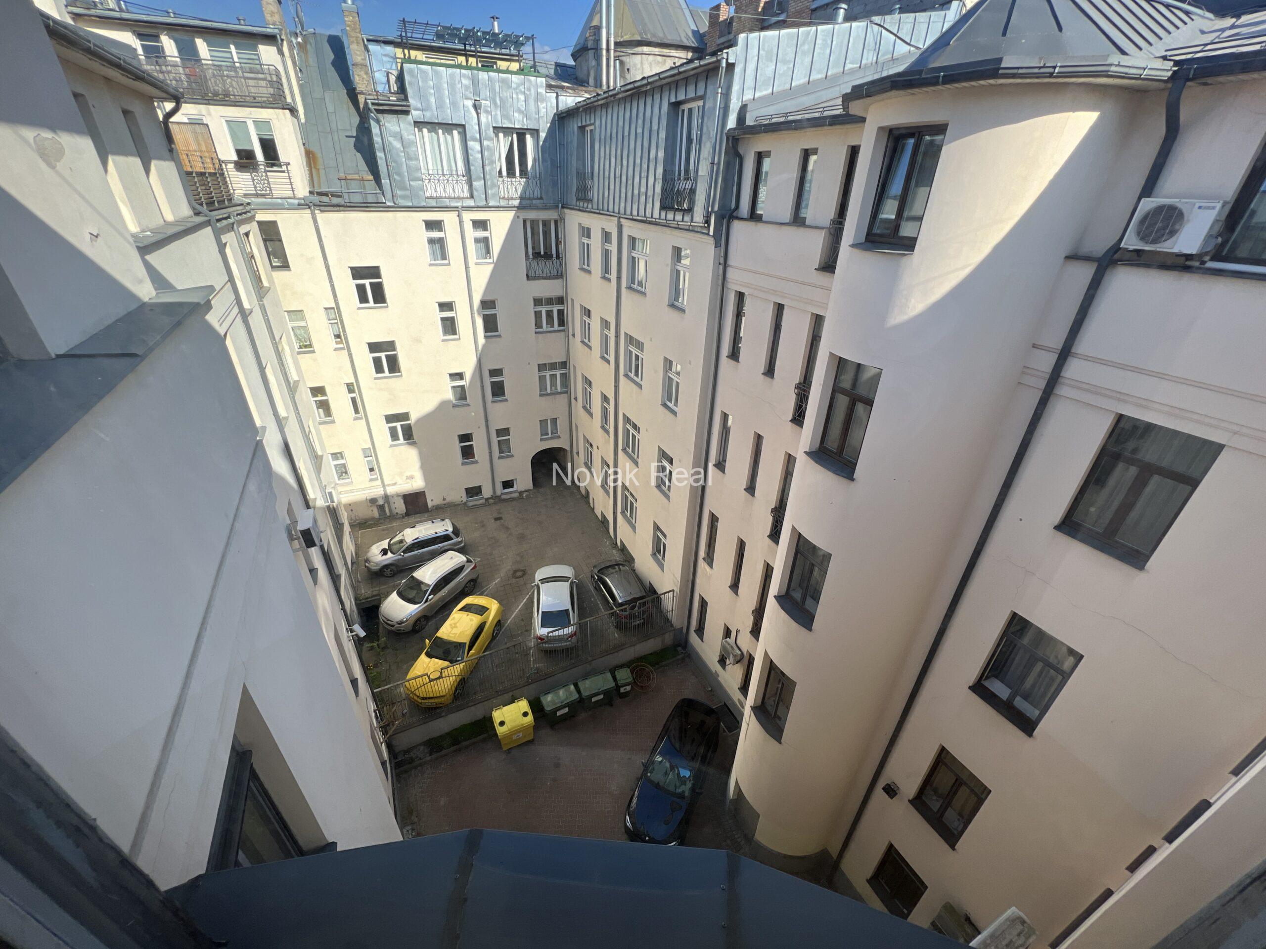 A designer apartment in a clubhouse is for rent in the quiet city centre
