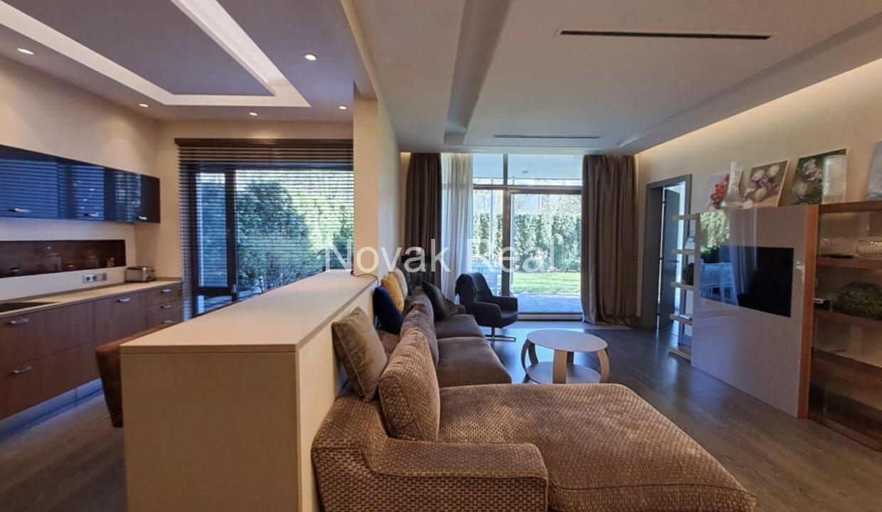 cb256ad9-41f7-4876-a73c-9077543e6a57